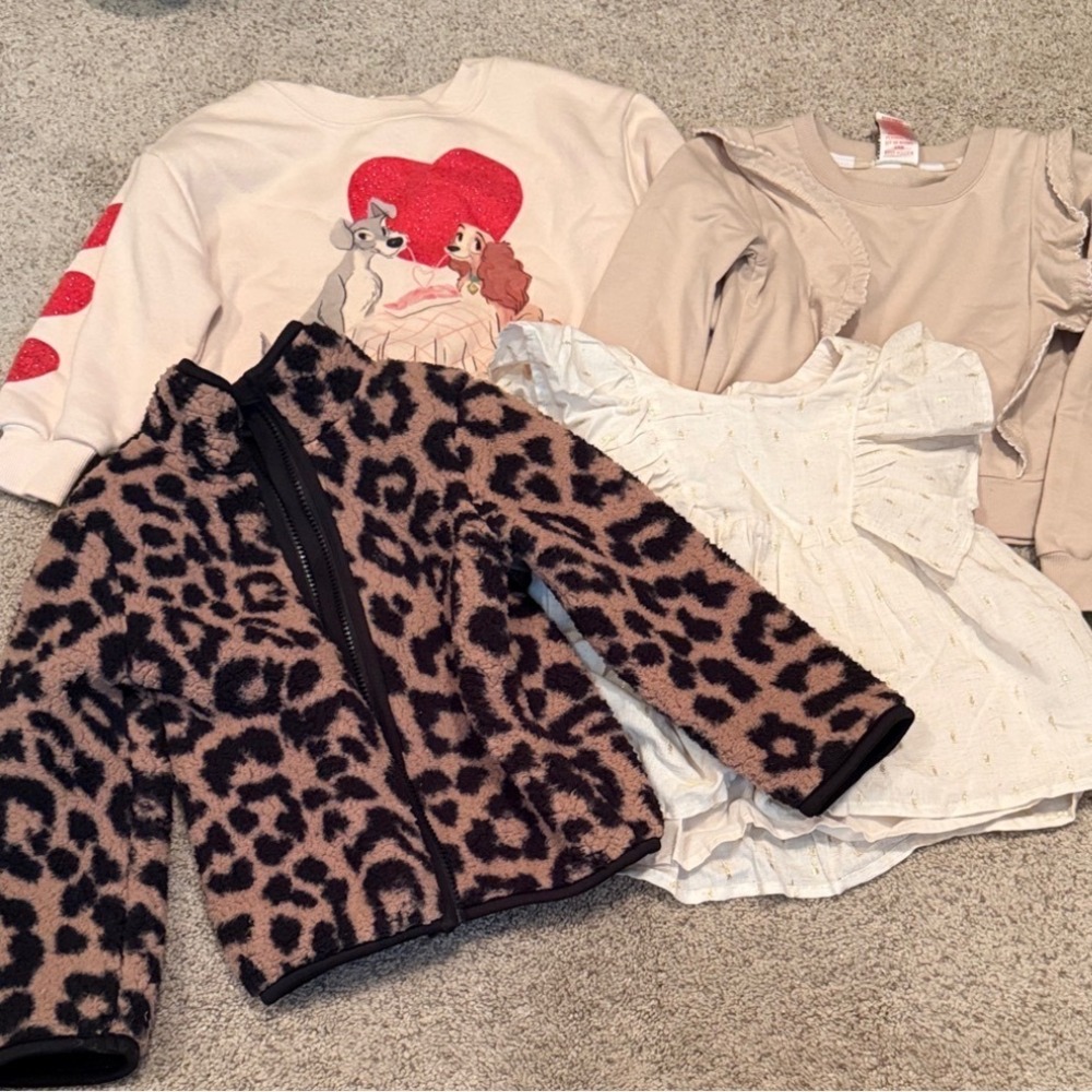 Old Navy, cotton-on kids, girls Graphic Sweatshirt Pullover bundle Size 4-5 T